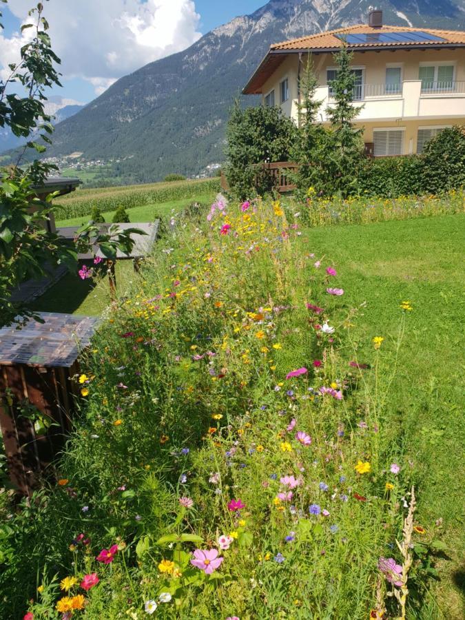 Wald Chalet Arzl im Pitztal Exterior photo